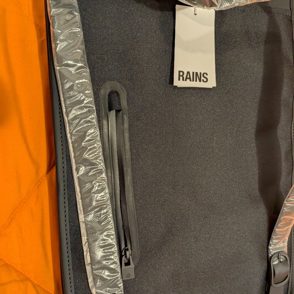RAINS Waterproof Rucksack/Backpack W3 - Picture 3 of 5